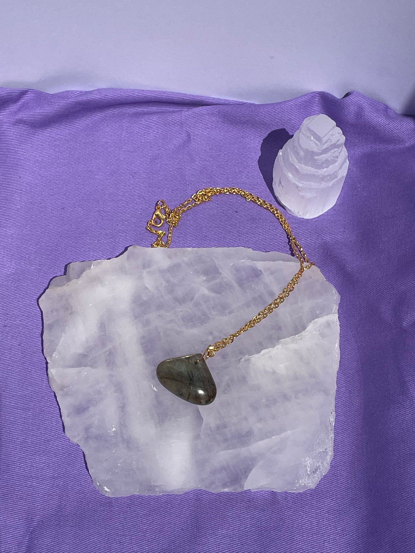 Labradorite Flat Teardrop-Gold