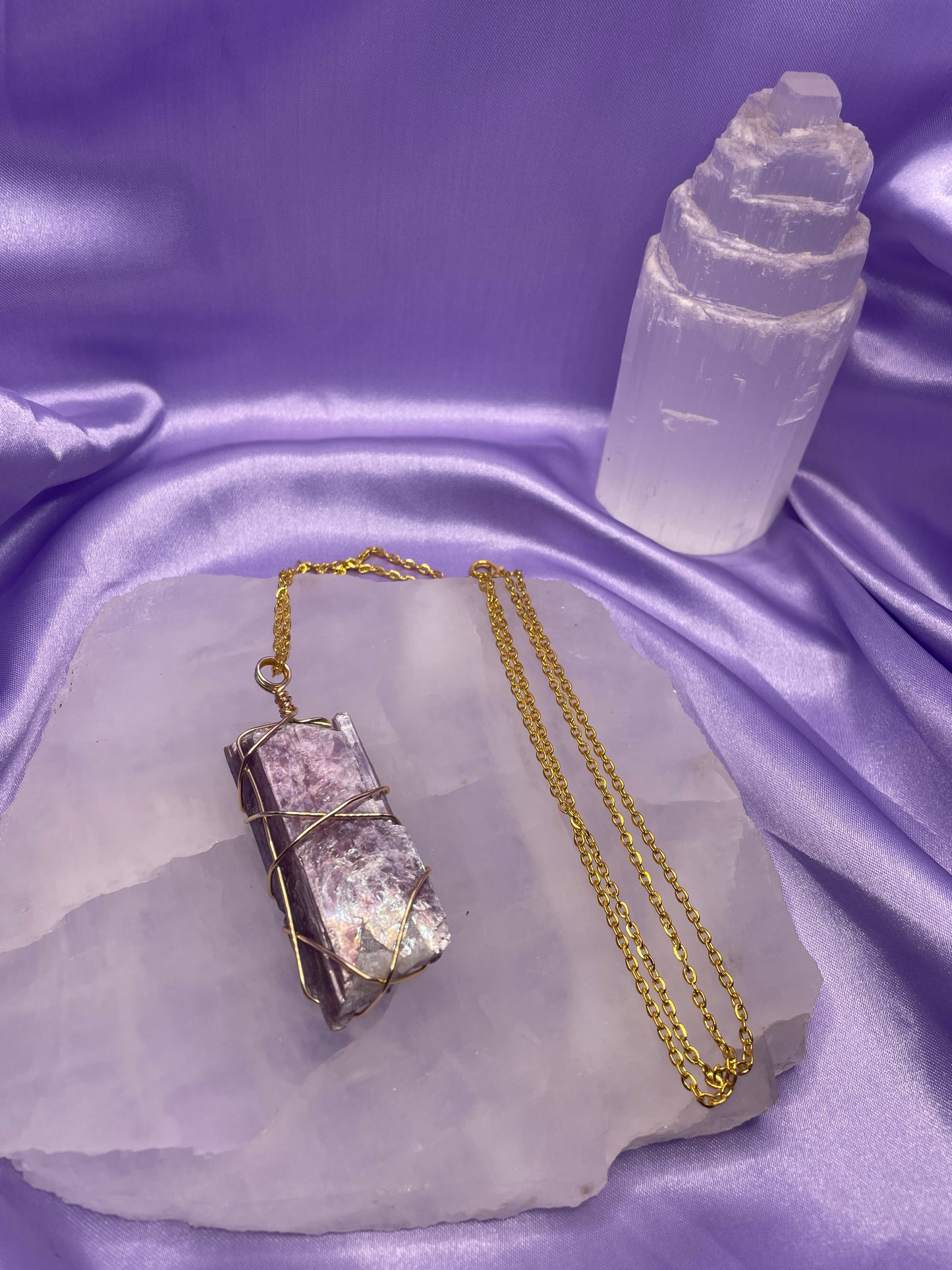 Lepidolite Gold - 30”