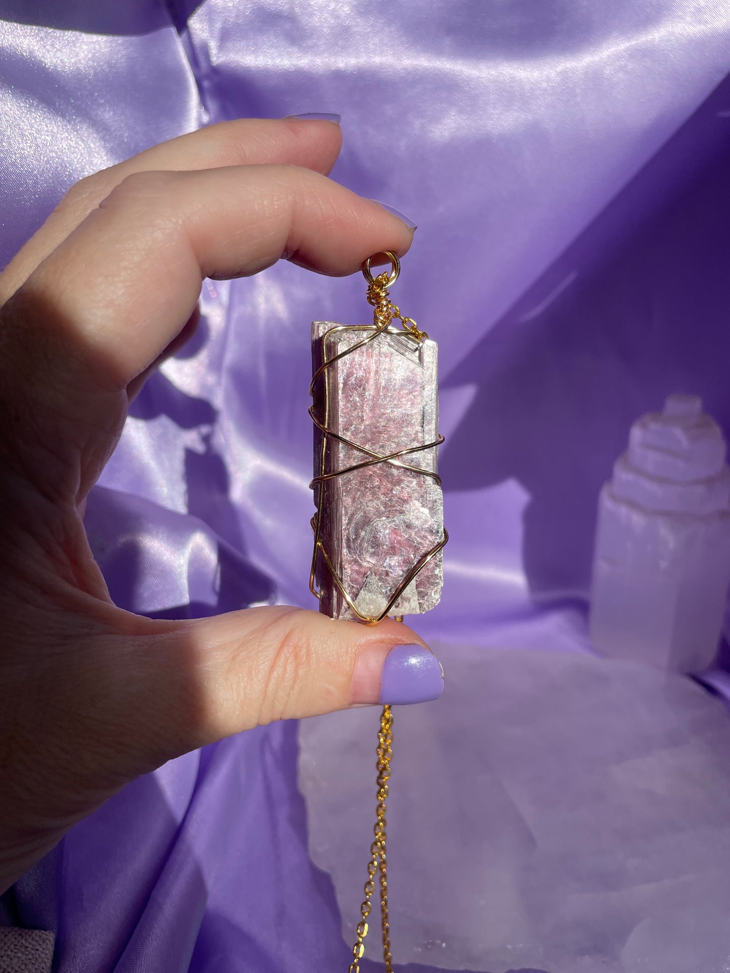 Lepidolite Gold - 30”
