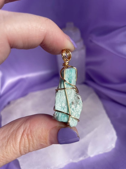 Amazonite w’ Mica - Gold 22”