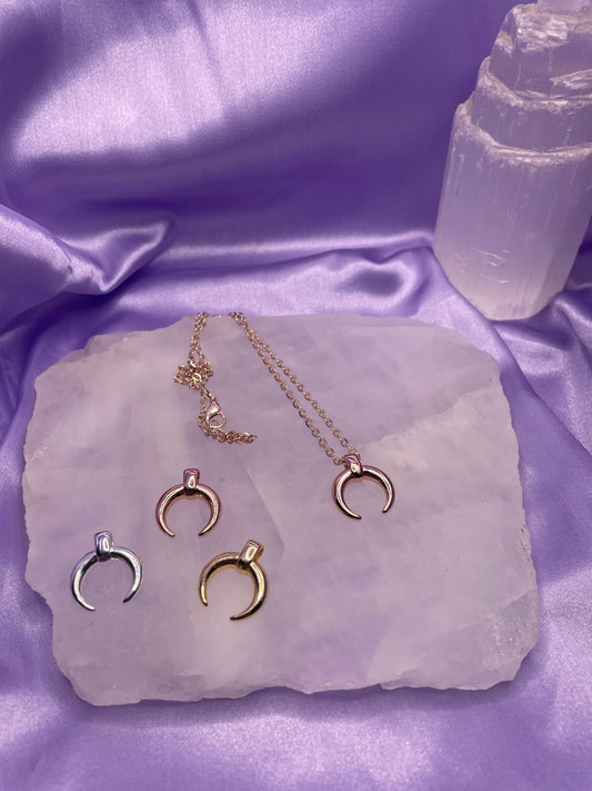 Crescent Horn