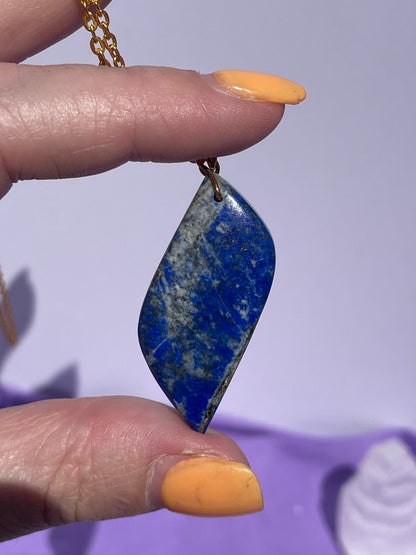 Lapis Lazuli rhombus - Gold