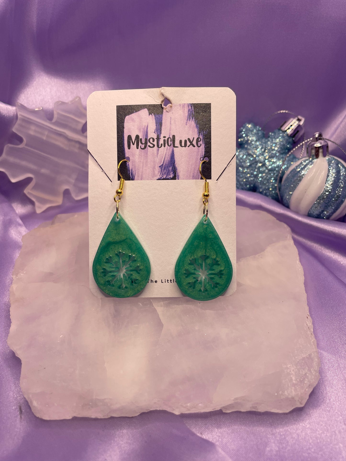 Snowflake Hollow Resin