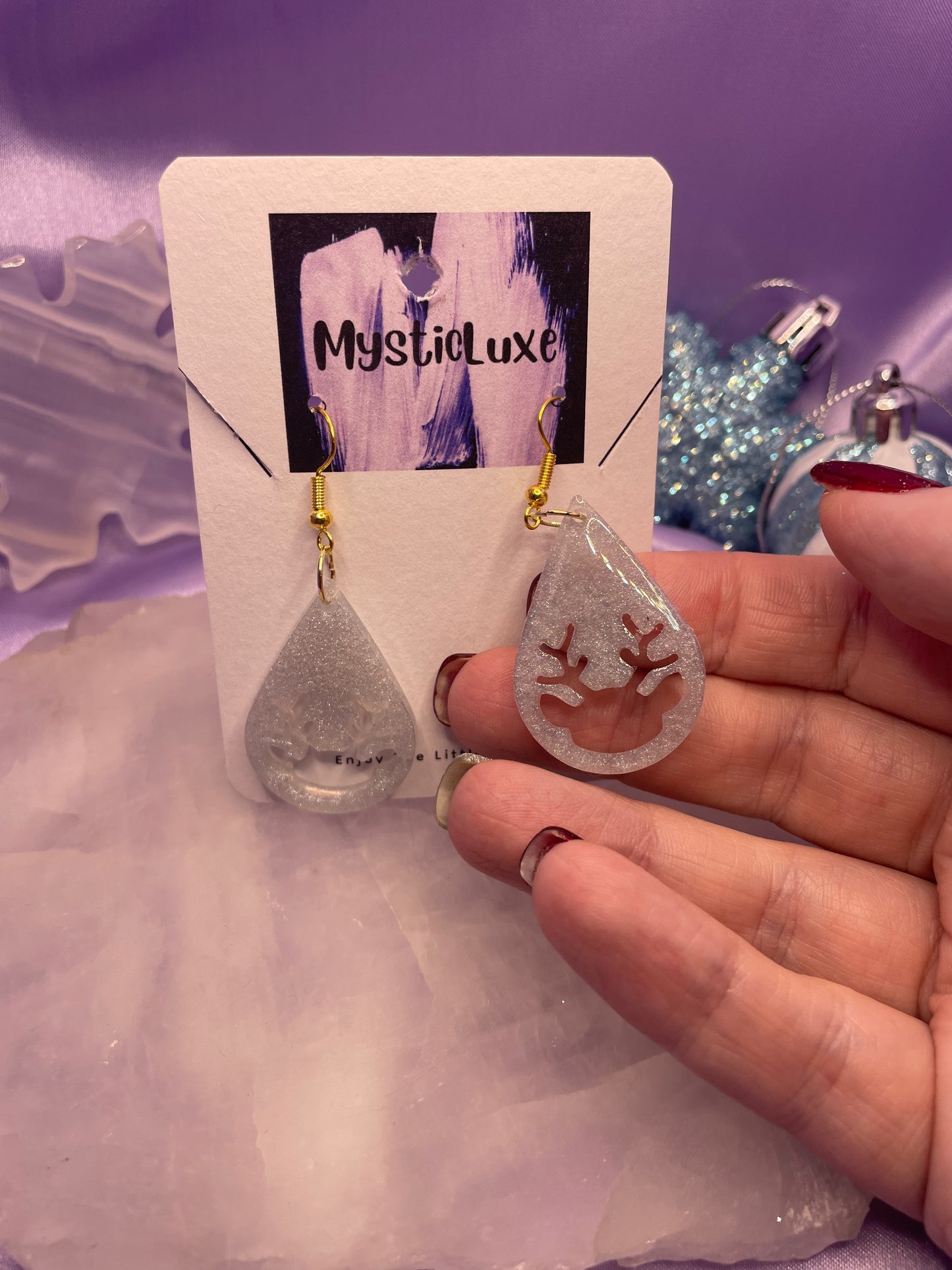 Reindeer Hollow Resin