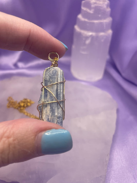 Blue Kyanite Gold - 20”/51cm