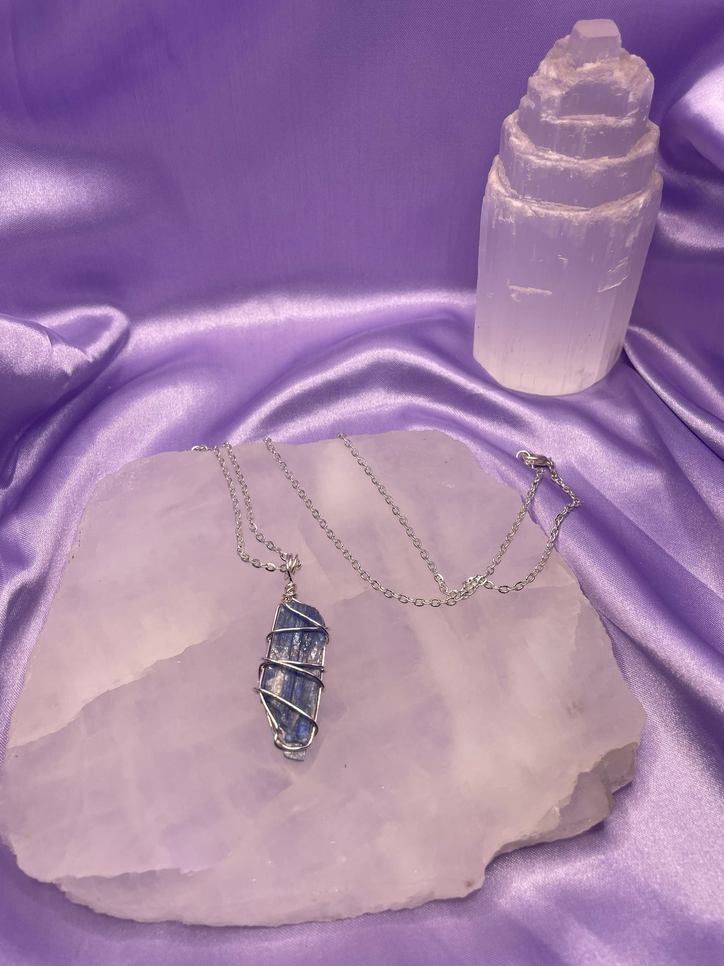 Blue Kyanite - Silver 22”