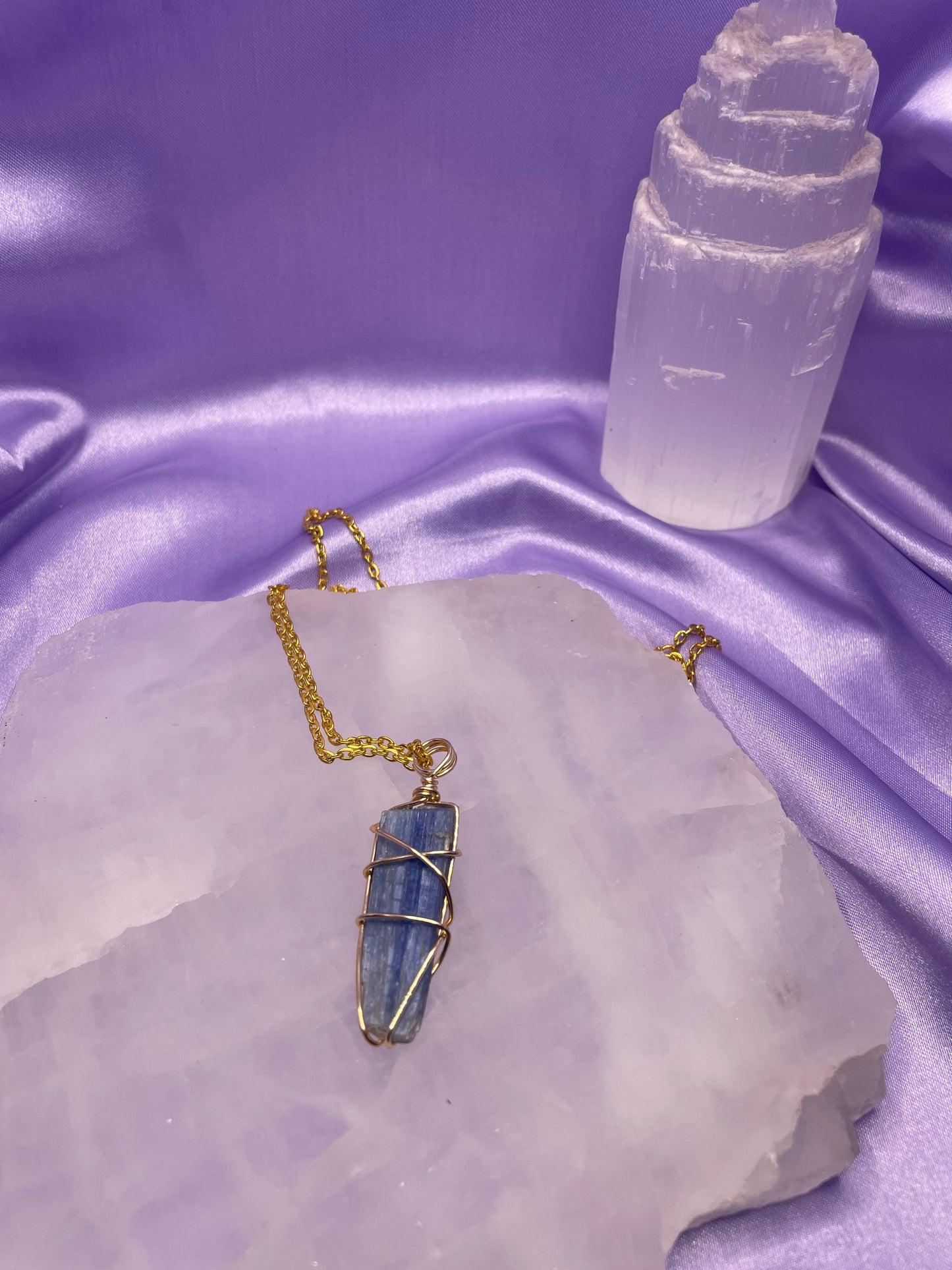 Blue Kyanite - Gold 22”