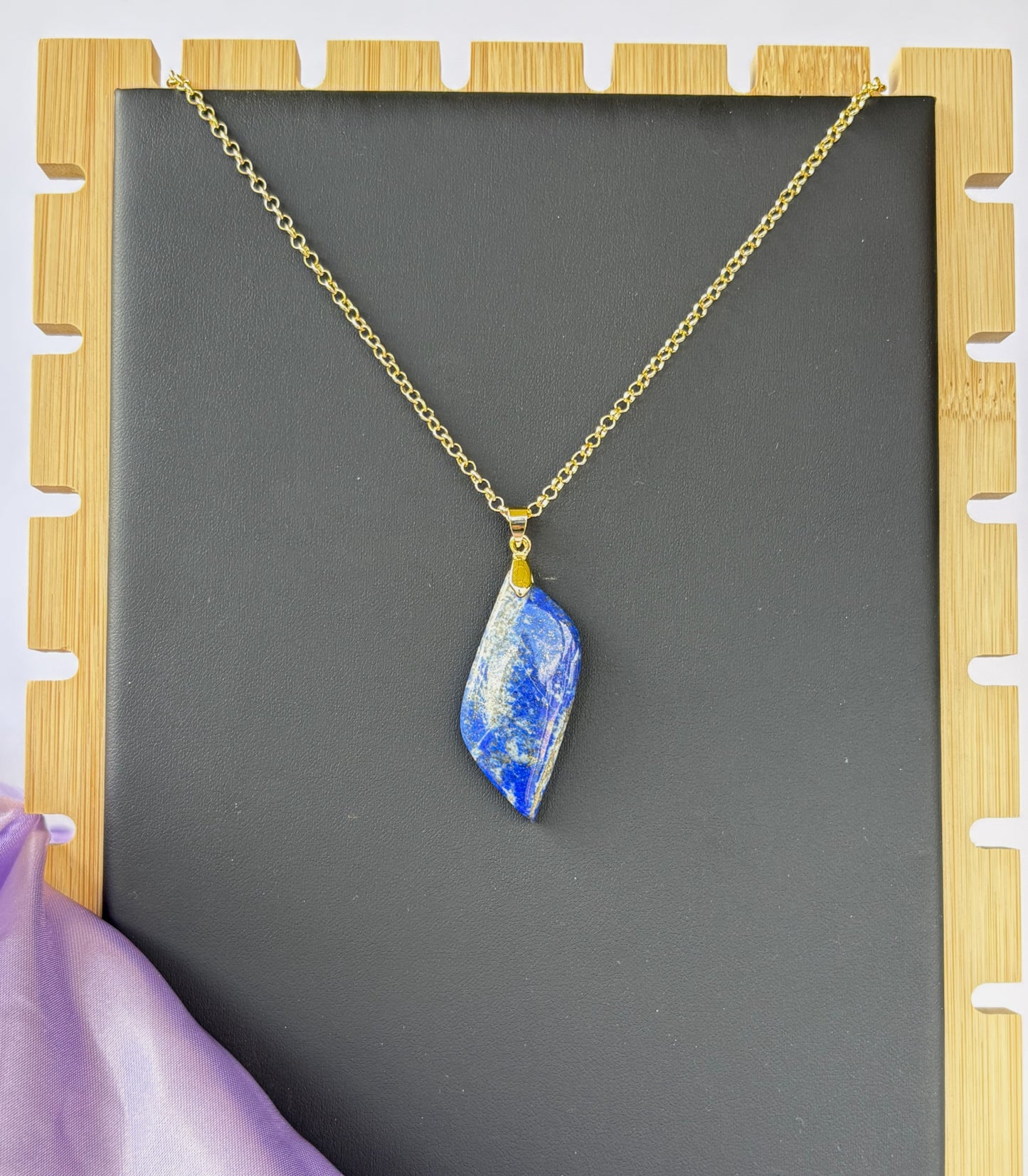 Lapis Lazuli rhombus - Gold
