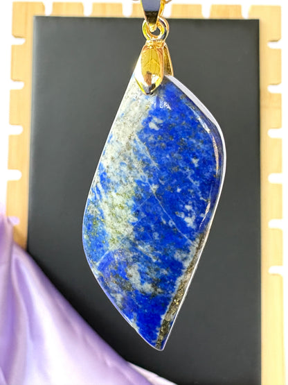 Lapis Lazuli rhombus - Gold