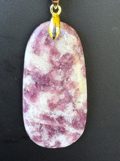 Lepidolite elongated oval - Gold
