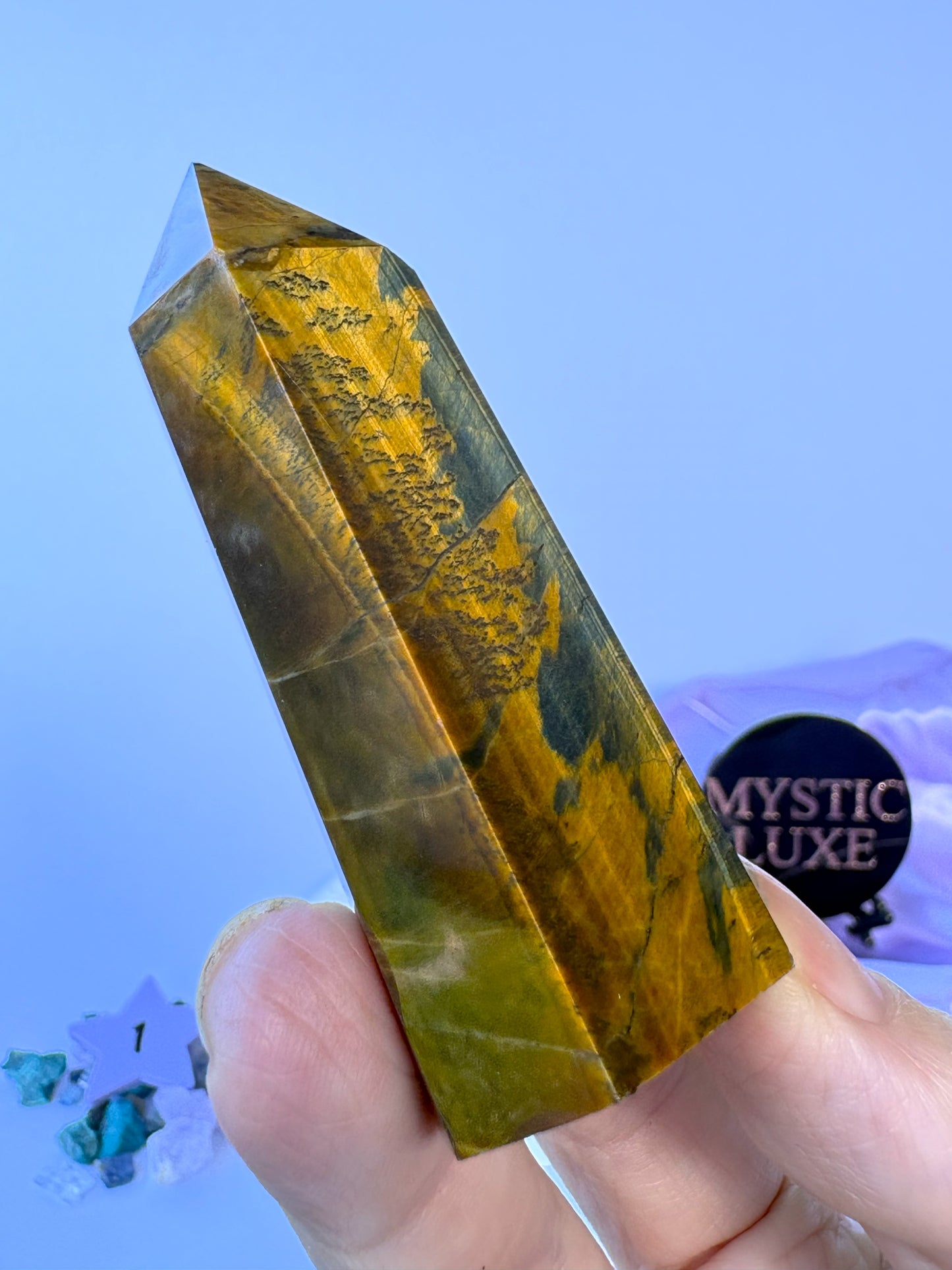 Tiger Eye Towers (golden)